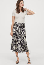 Load image into Gallery viewer, Calf-length Satin Skirt