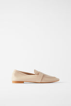 Load image into Gallery viewer, Soft Tassel Loafers